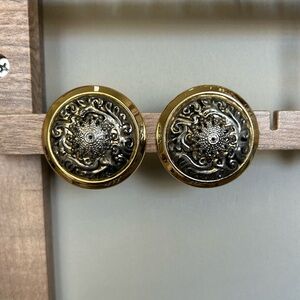 Vintage Gold Tone Clip On Earrings